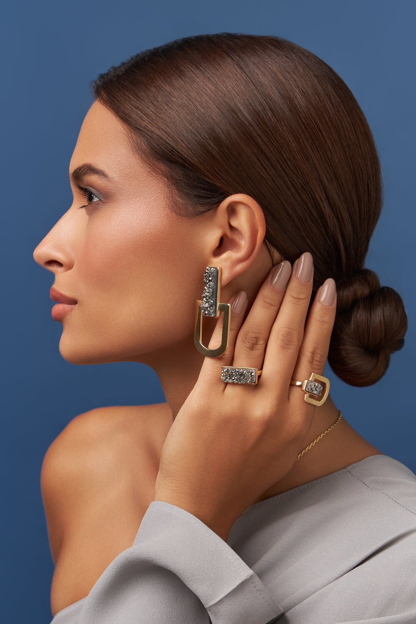 Brinco Elos - Drusa Metalizada | Semijoia Banhada a Ouro 18K
