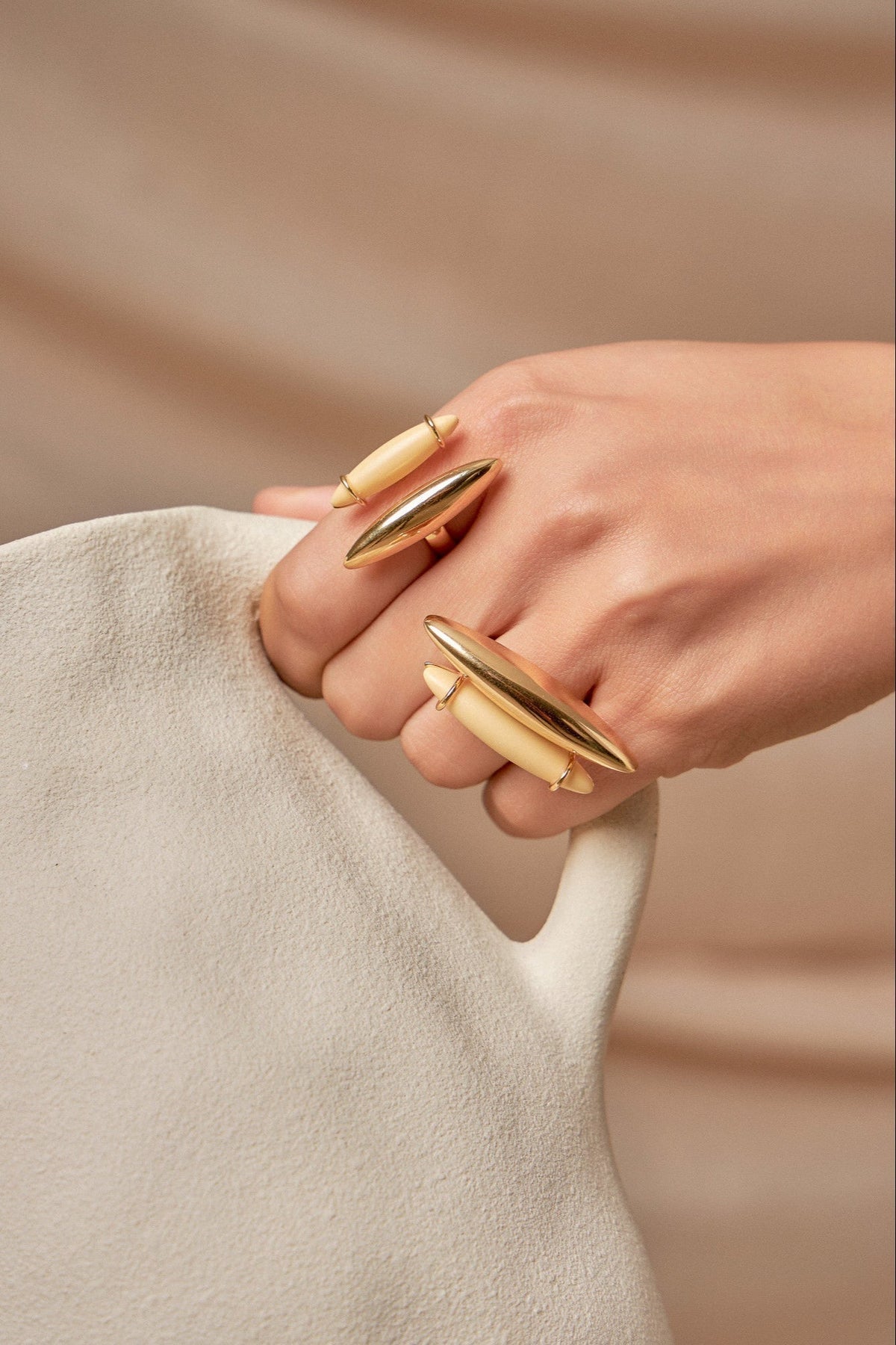 Anel Ecoa - Resina Italiana Creme