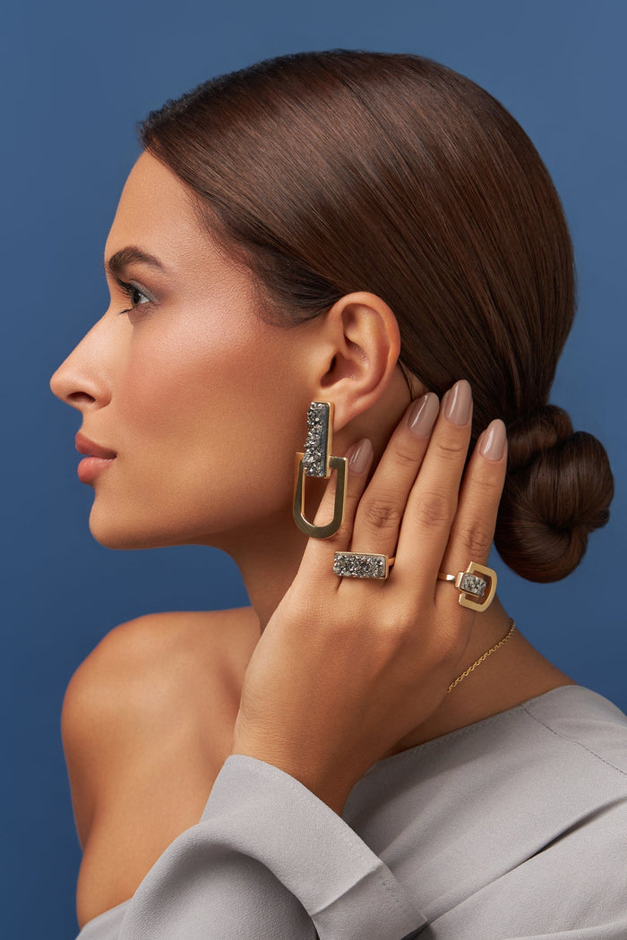 Brinco Elos - Drusa Metalizada | Semijoia Banhada a Ouro 18K