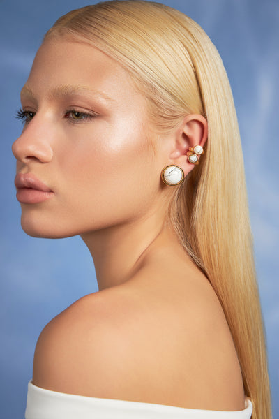 Ear Hook Supernova — Howlita Branca — ângulo 3