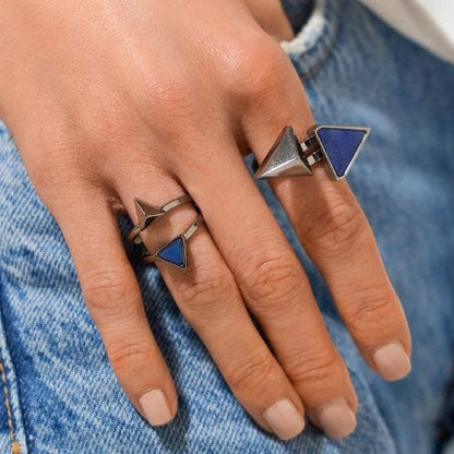 Anel Adversis - Quartzo Azul Anil Semijoias de luxo e design exclusivo