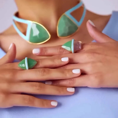 Anel Kahina - Ametista & Esmaltação Azul — ângulo 2