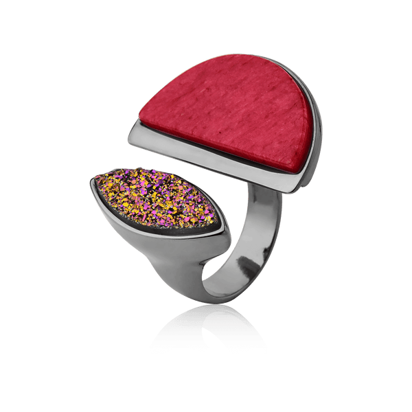 Anel Escudo Drusa Multicolorida e Feldspato Vermelho Banhado a Ródio Semijoias de luxo e design exclusivo