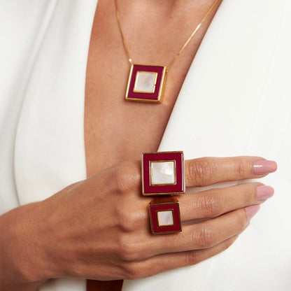 Anel Força - Madrepérola e esmaltação marsala Semijoias de luxo e design exclusivo