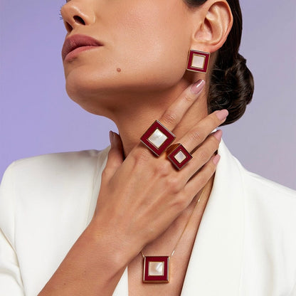 Anel Poder - Madreperola esmaltação marsala Semijoias de luxo e design exclusivo